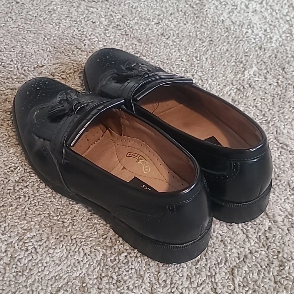 EUC Bostonian Classics Wing Tip Kiltie Black Leather Tassel Loafers Men 9.5M